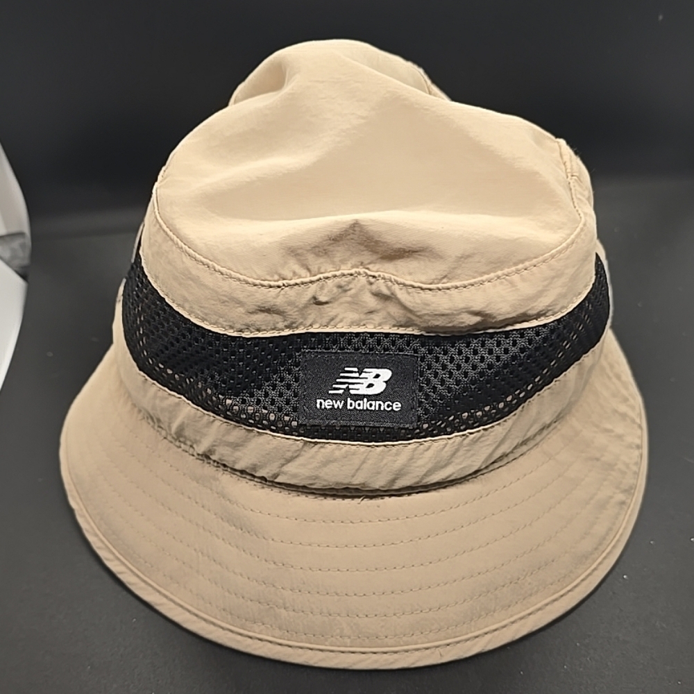 New Balance Lifestyle Bucket Hat Tan and Black One Size Fits All Excellent!
